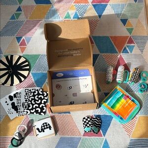 Complete Lovevery Play Kit 0-2 Months